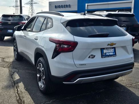 New 2026 Chevrolet Trax LT image 12
