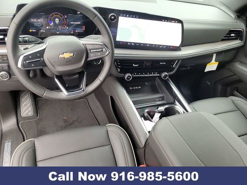 New 2026 Chevrolet Suburban Premier w/ Sun And Tow Package image 25