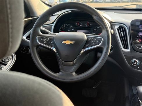 Used 2024 Chevrolet Malibu LT image 27