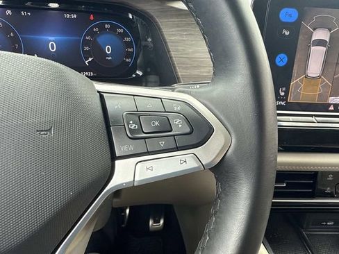 Used 2024 Volkswagen Atlas SEL Premium R-Line AWD/4WD image 34