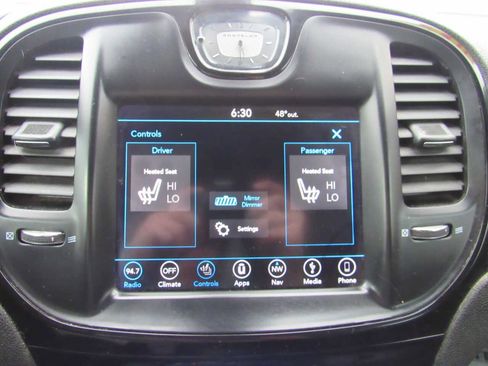 Used 2018 Chrysler 300 S w/ 300S Alloy Edition image 14