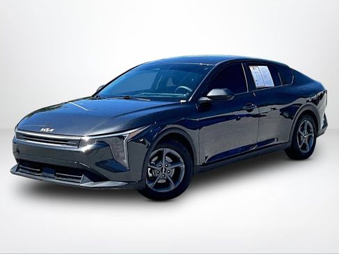 Used 2026 Kia K4 FWD image 2