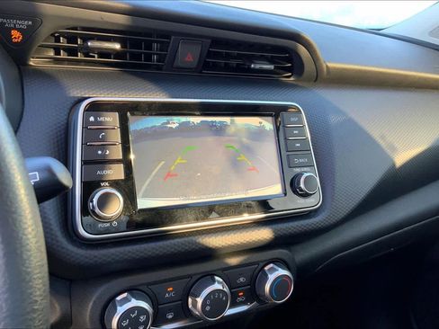 Used 2023 Nissan Kicks S image 28