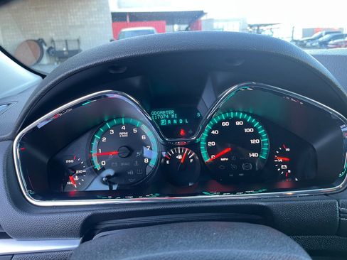 Used 2017 Chevrolet Traverse LT image 10