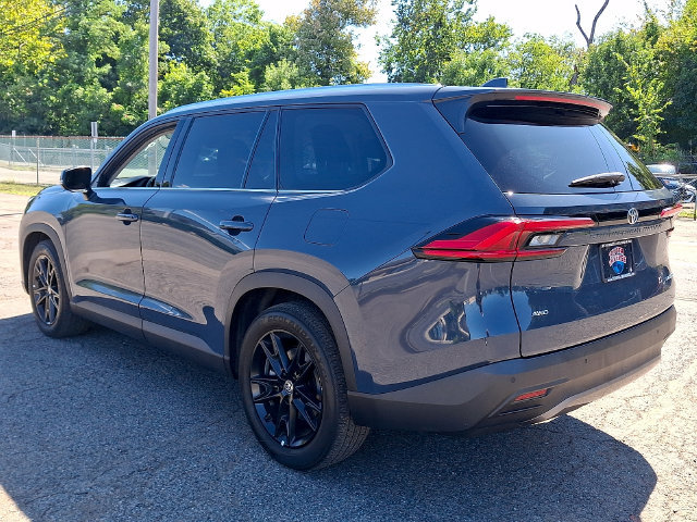Certified 2024 Toyota Grand Highlander AWD image 3