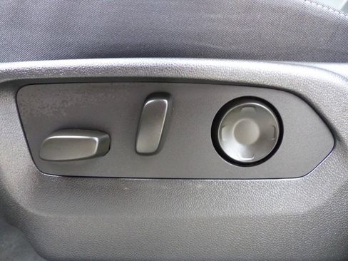 Used 2024 Buick Envision Preferred AWD/4WD image 24