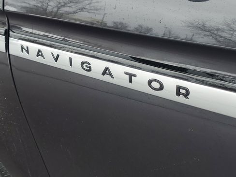 New 2026 Lincoln Navigator Reserve image 7