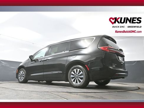 Used 2024 Chrysler Pacifica Select FWD image 52