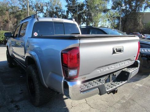 Used 2020 Toyota Tacoma SR5 image 3