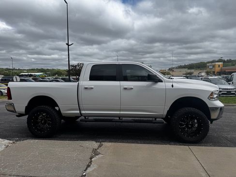 Used 2019 RAM 1500 Classic SLT AWD/4WD image 5