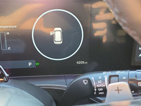 Certified 2025 Hyundai Santa Fe Limited image 10