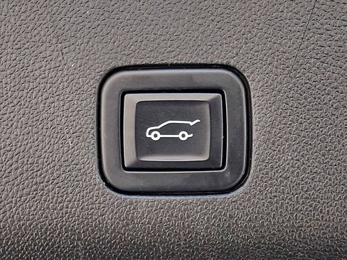 Used 2022 GMC Yukon SLT w/ SLT Luxury Package AWD/4WD image 30
