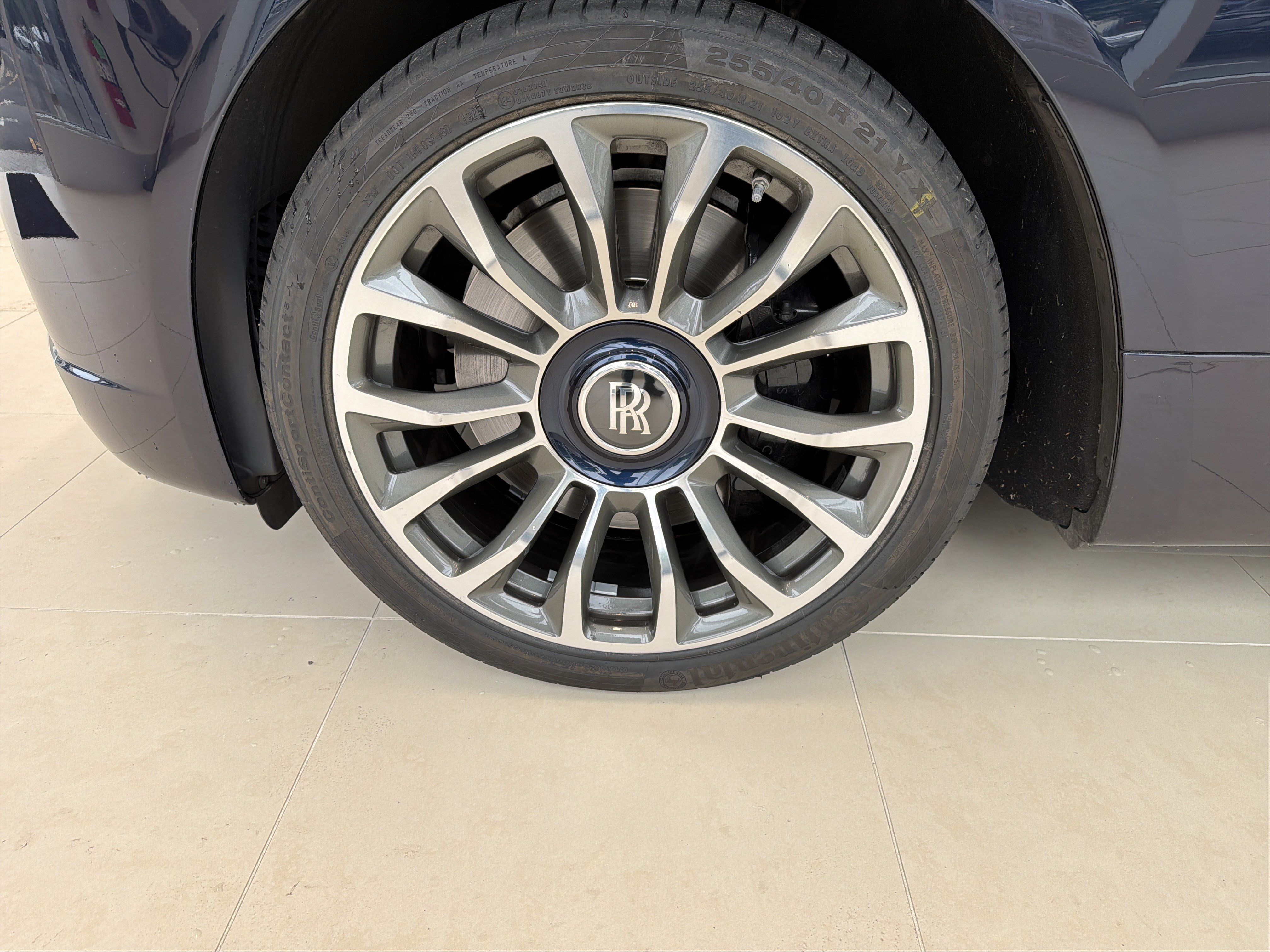Certified 2018 Rolls-Royce Dawn RWD image 7