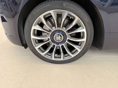 Certified 2018 Rolls-Royce Dawn RWD image 7