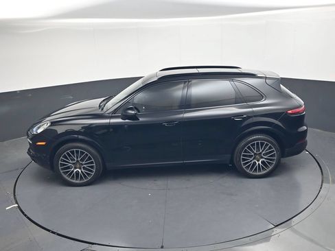Used 2019 Porsche Cayenne AWD/4WD image 40
