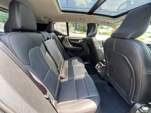 Used 2025 Volvo XC40 B5 Core AWD/4WD image 13