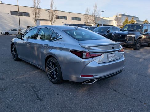 New 2025 Lexus ES 350 w/ Premium Package image 4