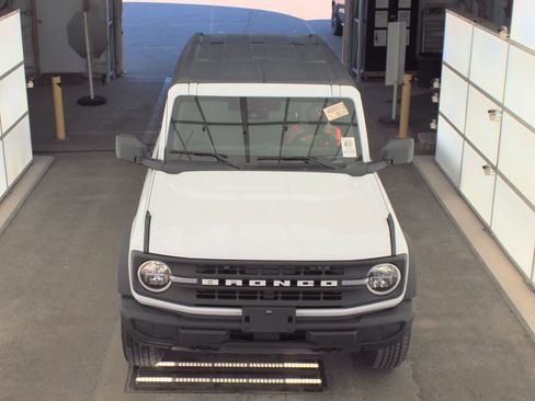 Used 2025 Ford Bronco Big Bend image 3