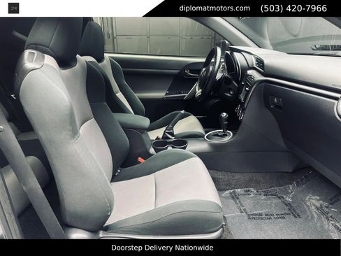 Used 2015 Scion tC FWD image 19