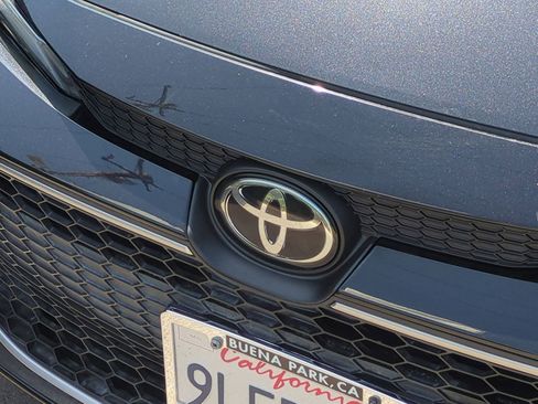 Used 2020 Toyota Corolla XLE image 30