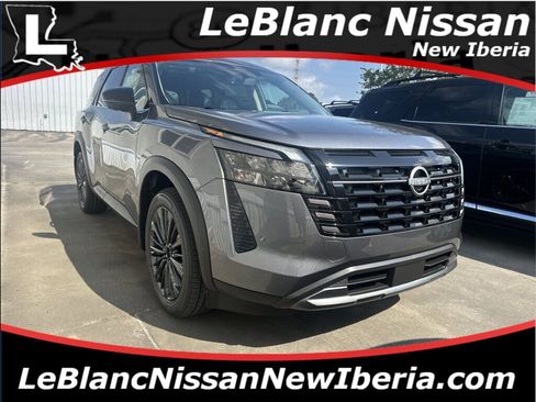 New 2026 Nissan Pathfinder SL FWD image 1