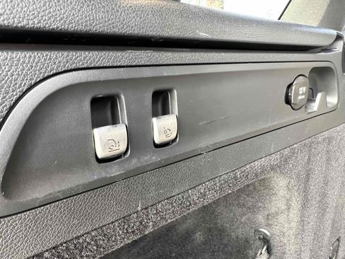 Used 2019 Mercedes-Benz GLC 43 AMG 4MATIC SUV - AMG PERFORMANCE E image 11