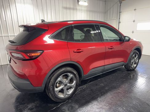 Used 2025 Ford Escape ST-Line AWD/4WD image 3