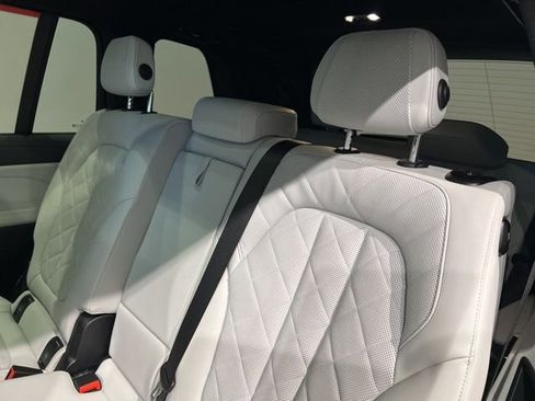 Used 2023 BMW X7 xDrive40i w/ Premium Package image 43