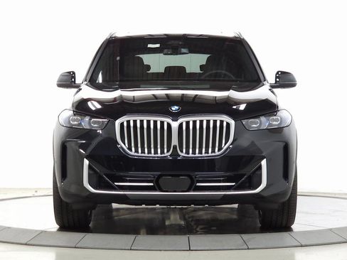 Used 2026 BMW X5 xDrive40i w/ Premium Package AWD/4WD image 2