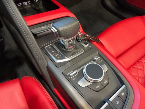 Used 2022 Audi R8 V10 performance image 12