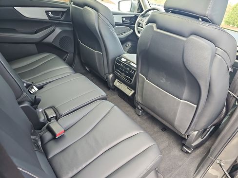 Certified 2024 Acura MDX w/Technology Package image 11