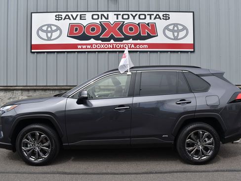 Certified 2025 Toyota RAV4 XLE Premium image 4