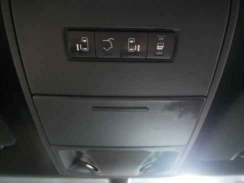 Used 2019 Dodge Grand Caravan GT image 30