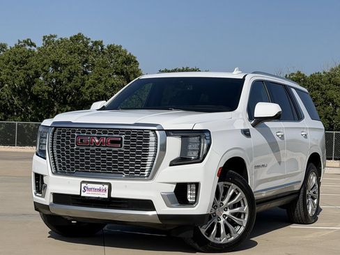 Used 2022 GMC Yukon Denali AWD/4WD image 2