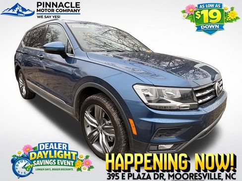 Used 2020 Volkswagen Tiguan SEL image 1