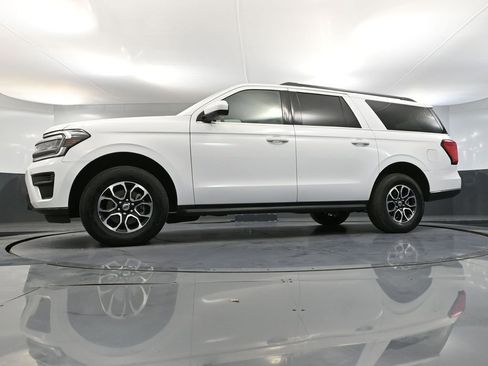 Used 2024 Ford Expedition Max XLT image 60