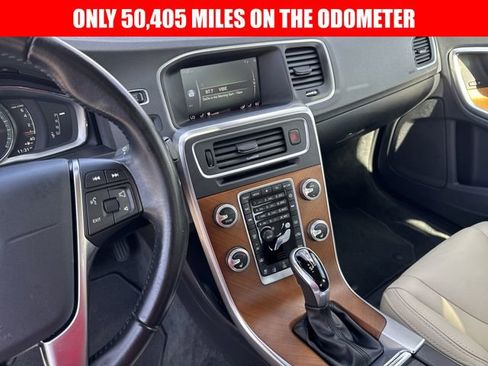 Used 2017 Volvo S60 T5 Inscription Platinum image 13