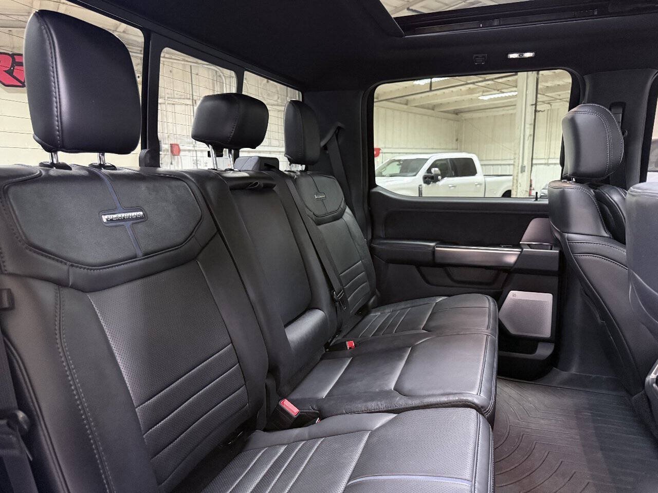 Used 2026 Ford F450 Platinum w/ FX4 Off-Road Package AWD/4WD image 79