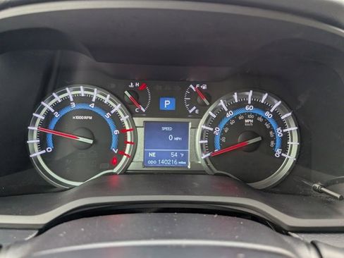 Used 2018 Toyota 4Runner SR5 image 12