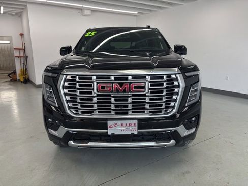 Used 2025 GMC Yukon Denali image 3