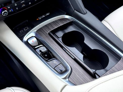 Used 2024 Buick Enclave Avenir w/ Avenir Technology Package image 30