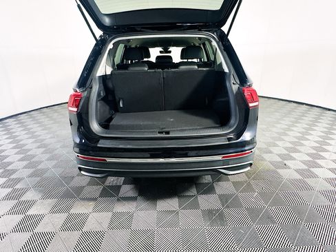 Used 2023 Volkswagen Tiguan SE FWD image 30