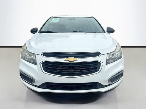 Used 2015 Chevrolet Cruze LS image 3