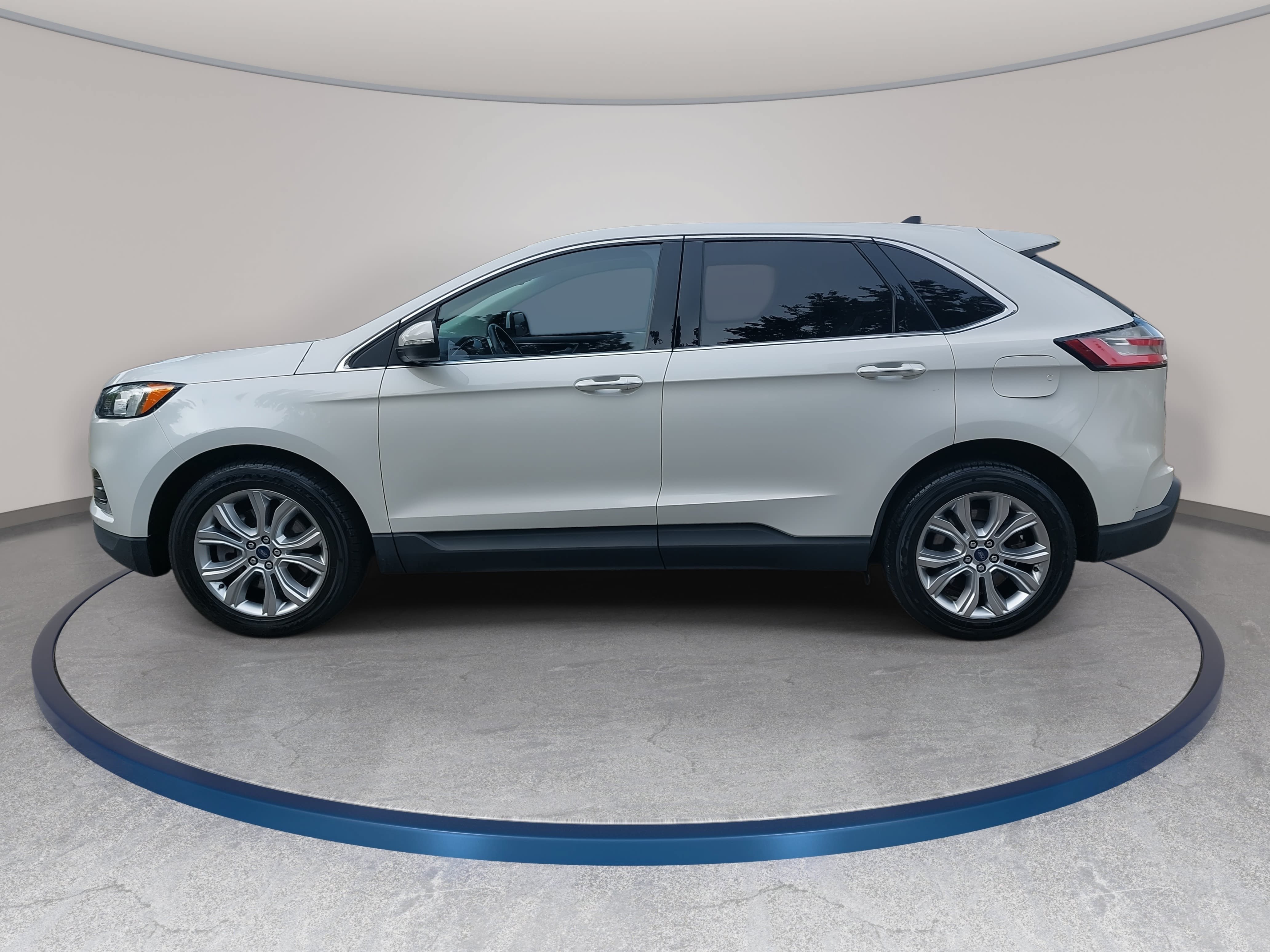 Used 2021 Ford Edge Titanium AWD/4WD image 8