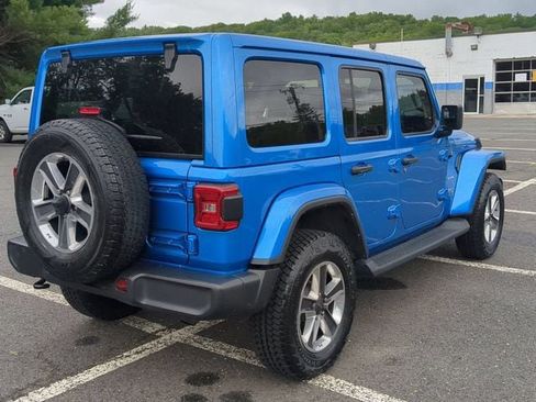 Used 2022 Jeep Wrangler Unlimited Sahara w/ LED Lighting Group AWD/4WD image 5