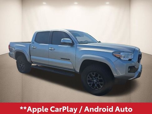 Used 2022 Toyota Tacoma SR5 w/ Technology Package image 3