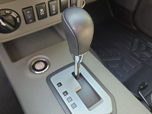 Used 2021 Nissan Frontier SV image 22