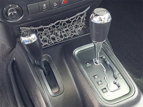 Used 2012 Jeep Wrangler Rubicon w/ PWR Convenience Group image 15