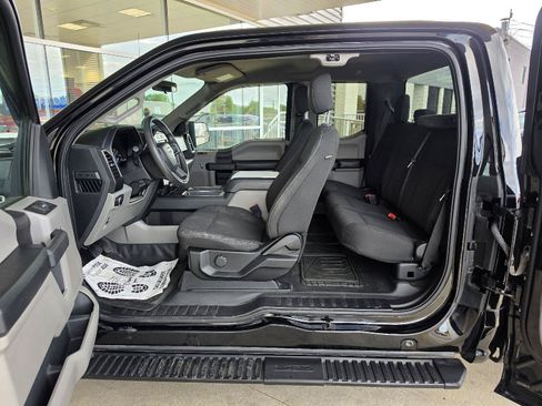 Used 2018 Ford F150 XL w/ Equipment Group 101A Mid AWD/4WD image 9