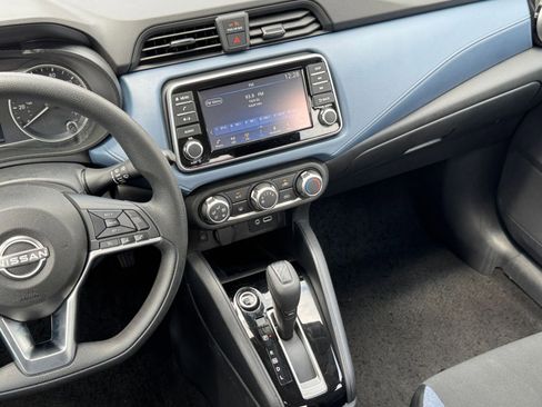 Used 2025 Nissan Versa SV FWD image 20